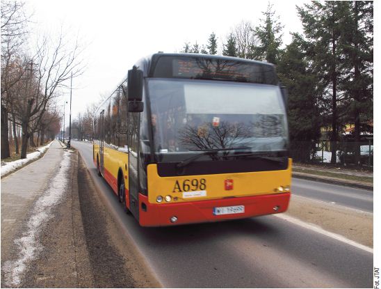 Utworzona dwa lata temu linia 742 łącząca Górę Kalwarię przez Konstancin z Warszawą jest oblegana, jednak mimo tego Zarząd Transportu Miejskiego chce zmniejszyć liczbę kursów i zmienić trasę